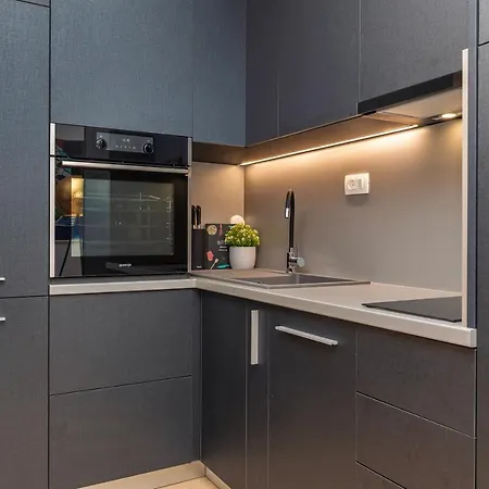 Perfect Downtown A217 ドゥブロブニク