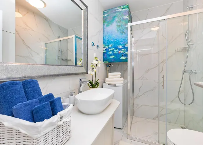 Perfect Downtown A217 *